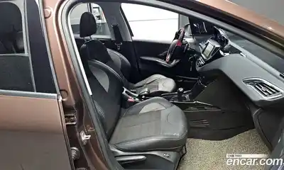 Peugeot 2008 2015 1.6 гидро в Москве, миниатюра 10