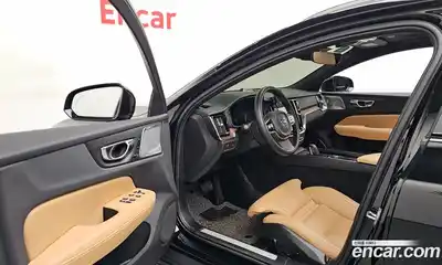 Volvo V60 2021 2.0 гидро в Москве № 1912853, миниатюра 12