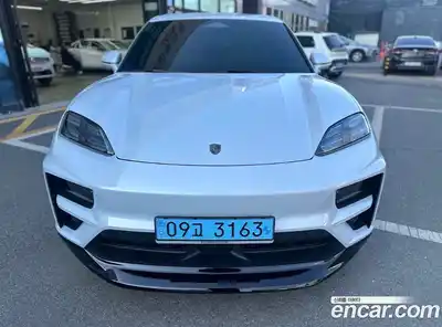 Porsche Macan, 2025