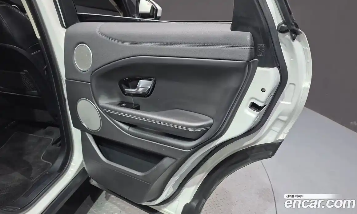 Land Rover Range-Rover Evoque 2016 2.0 гидро в Москве № 1915109, фото 14