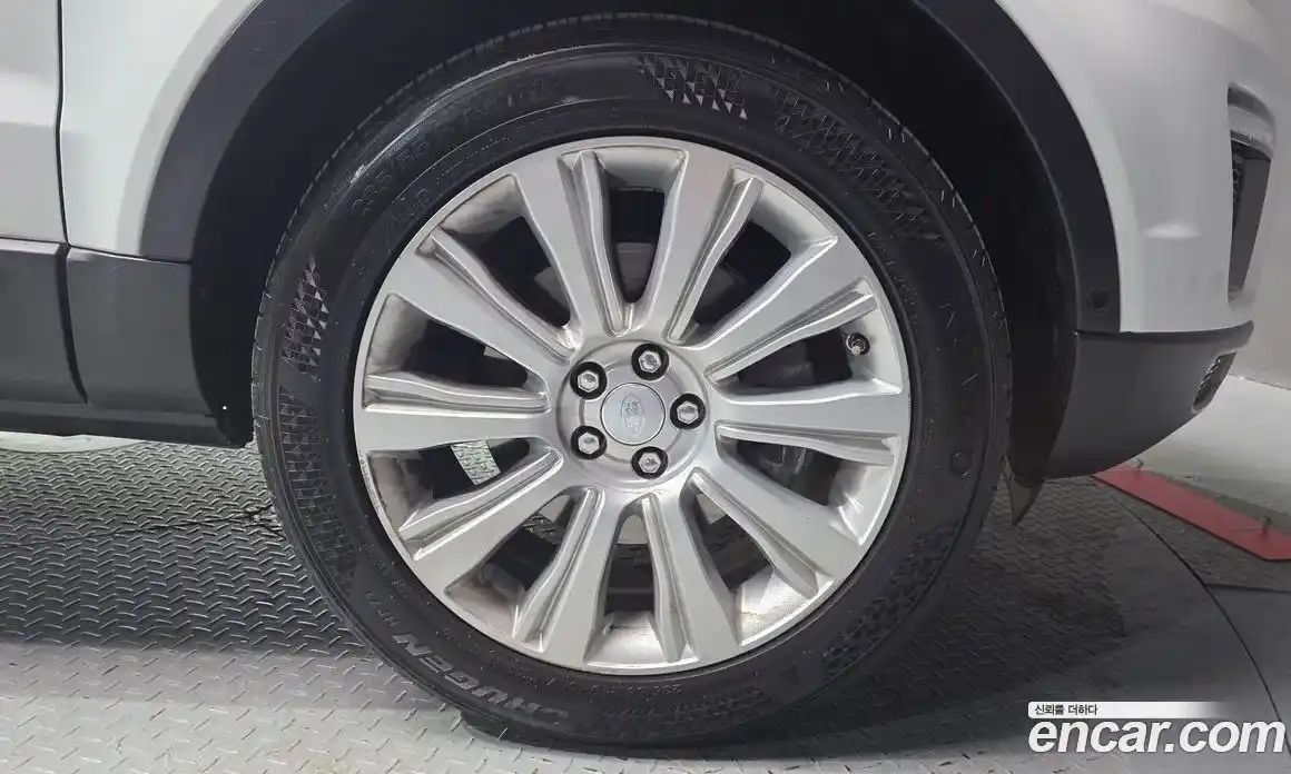 Land Rover Range-Rover Evoque 2016 2.0 гидро в Москве № 1915109, фото 6