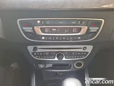 Renault SM3 2010 1.6 гидро в Москве № 1915301, миниатюра 12