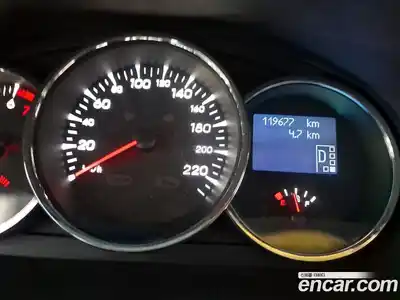 Renault SM3 2010 1.6 гидро в Москве № 1915301, миниатюра 8
