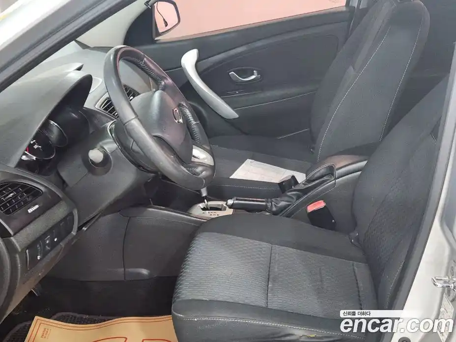 Renault SM3 2009 1.6 гидро в Москве № 1915436, фото 9