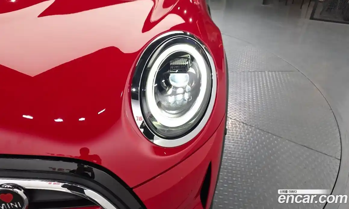 Mini Cooper Convertible 2024 1.5 гидро в Москве № 1915641, фото 8