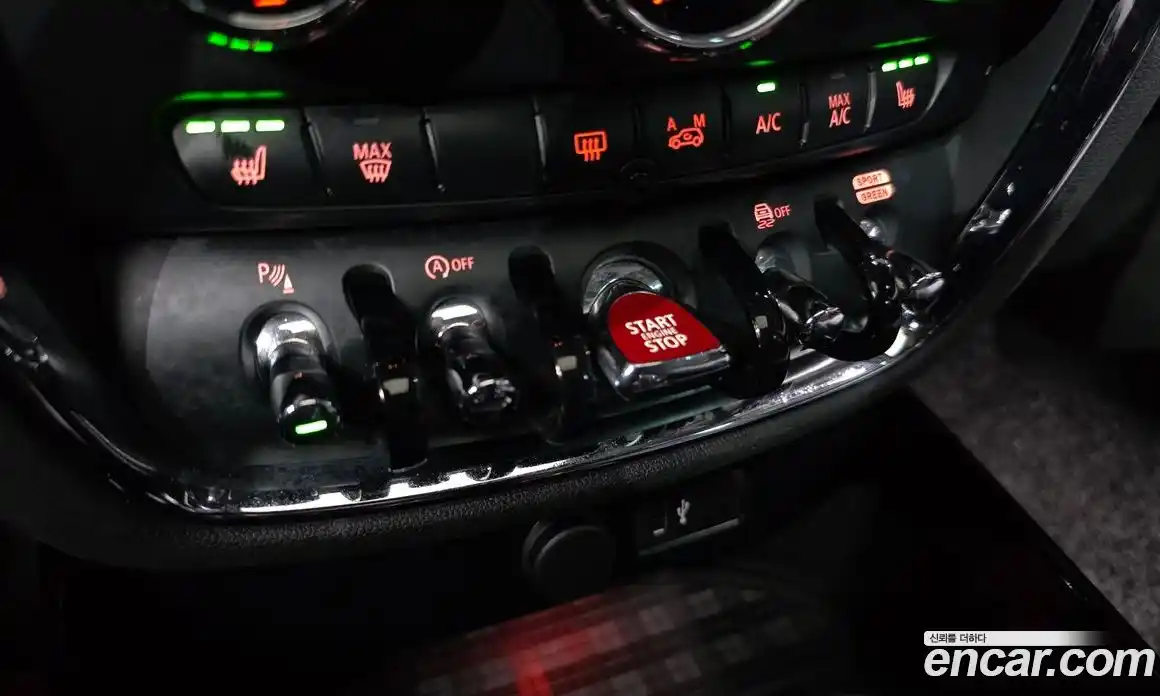 Mini Clubman 2020 1.5 гидро в Москве № 1916215, фото 23