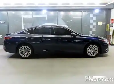Lexus ES 2022 2.5 гидро в Москве № 1917186, миниатюра 3