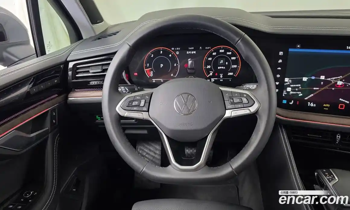 Volkswagen Touareg 2025 3.0 гидро в Москве № 1917276, фото 19