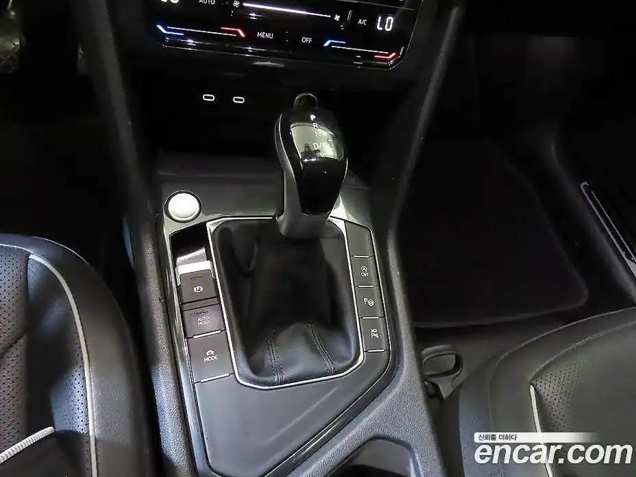 Volkswagen Tiguan 2023 2.0 гидро в Москве № 1918523, фото 12