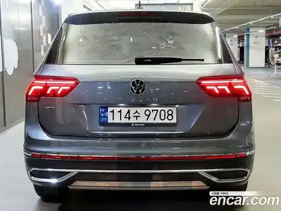 Volkswagen Tiguan 2023 2.0 гидро в Москве № 1918523, миниатюра 5