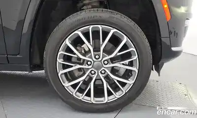 Jeep Cherokee 2023 3.6 гидро в Москве № 1919000, миниатюра 7