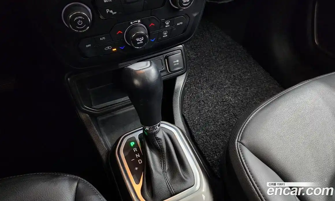 Jeep Renegade 2019 2.4 гидро в Москве № 1919113, фото 12