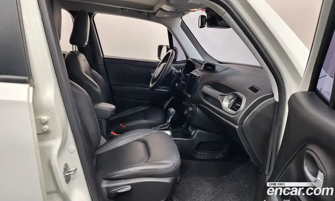 Jeep Renegade 2019 2.4 гидро в Москве № 1919113, фото 16