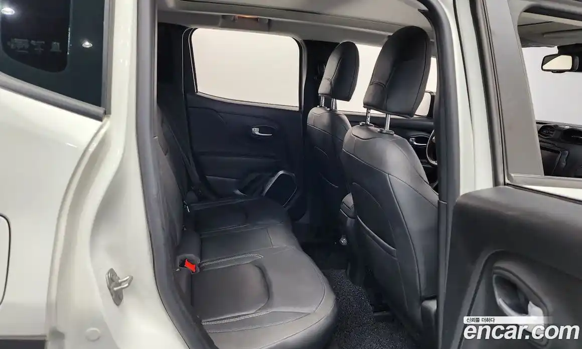 Jeep Renegade 2019 2.4 гидро в Москве № 1919113, фото 17