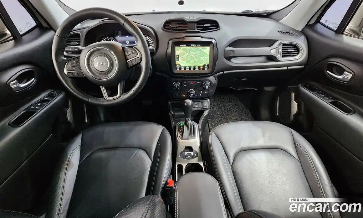Jeep Renegade 2019 2.4 гидро в Москве № 1919113, фото 26