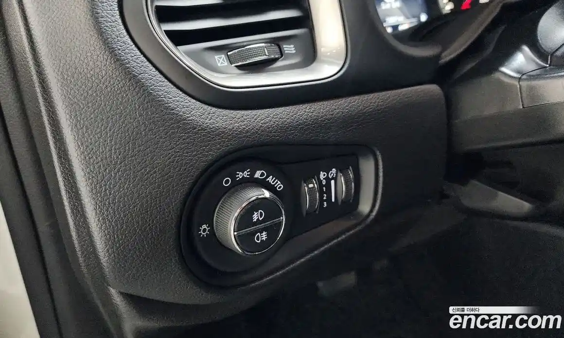 Jeep Renegade 2019 2.4 гидро в Москве № 1919113, фото 28