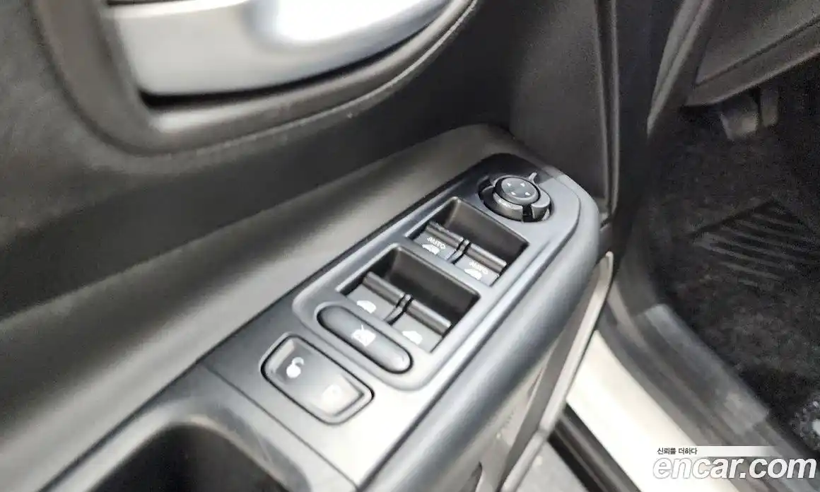 Jeep Renegade 2019 2.4 гидро в Москве № 1919113, фото 35