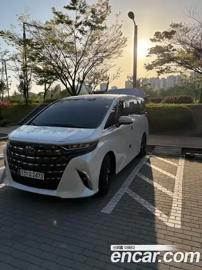 Toyota Alphard 2.5 HEV Executive AWD