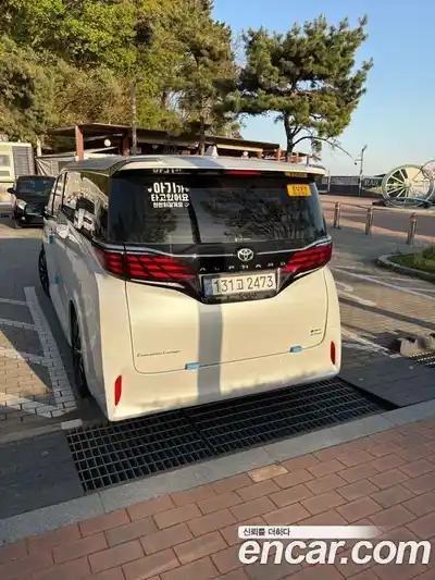 Toyota Alphard 2025 2.5 вариатор в Москве № 1919681, миниатюра 4