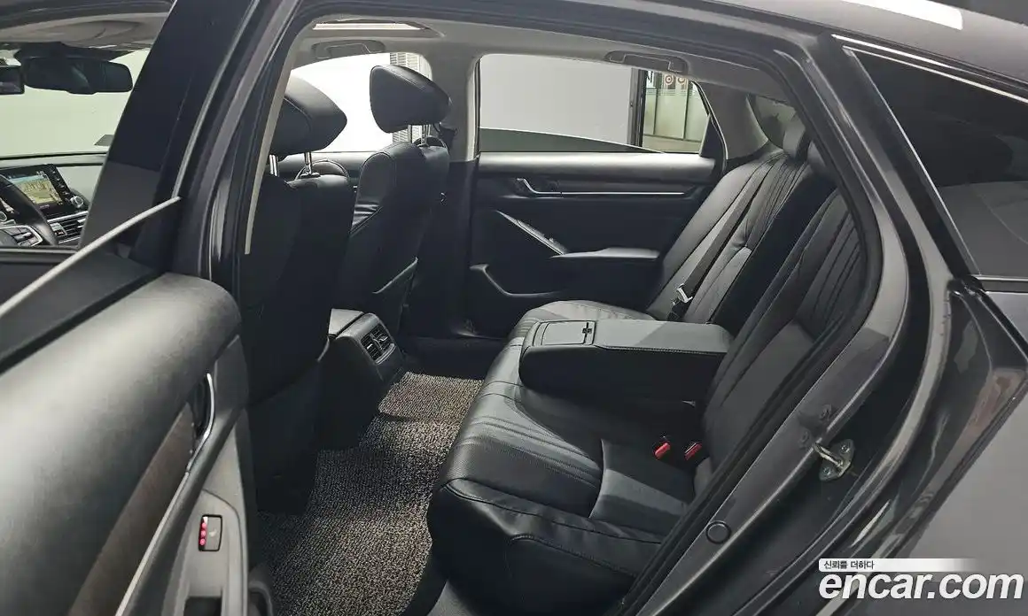 Honda Accord 2018 1.5 гидро в Москве № 1919911, фото 17