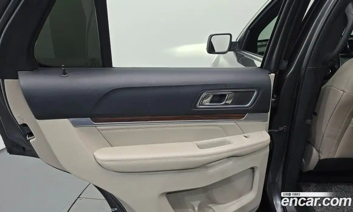 Ford Explorer 2018 2.3 гидро в Москве № 1920455, фото 15