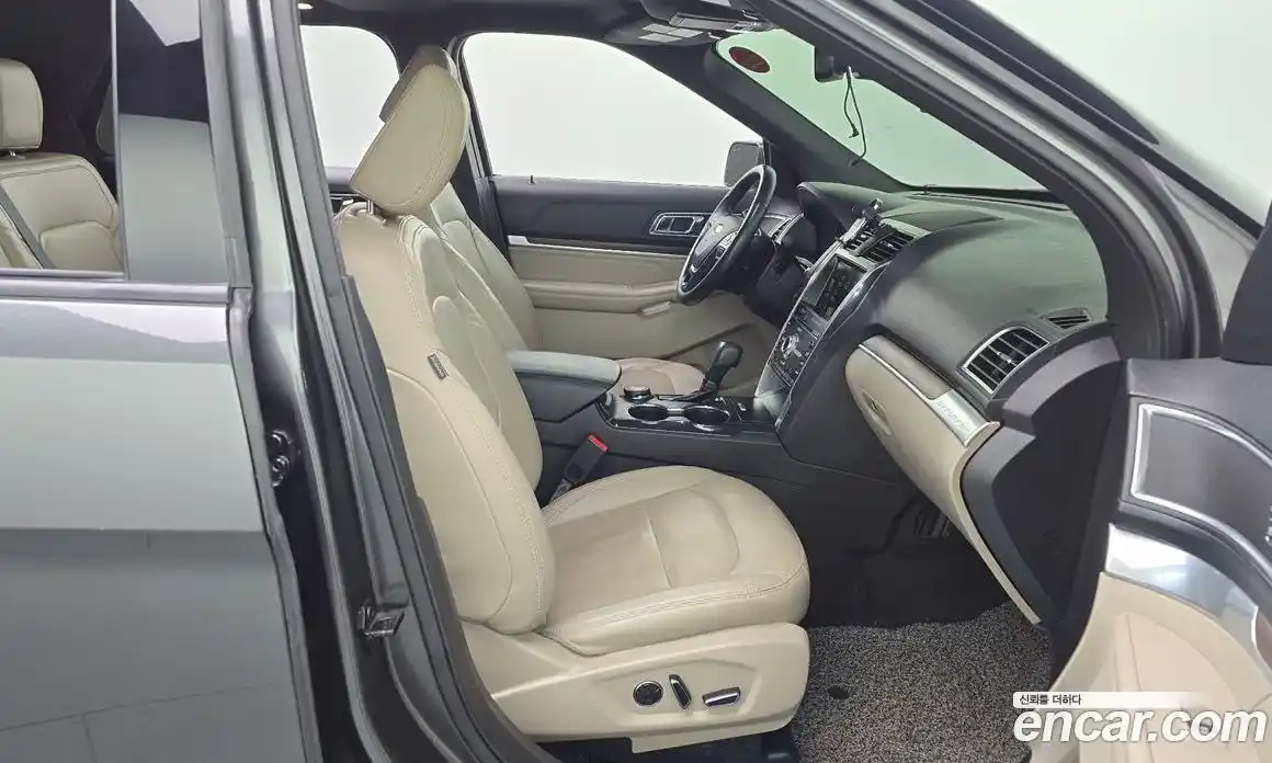 Ford Explorer 2018 2.3 гидро в Москве № 1920455, фото 16