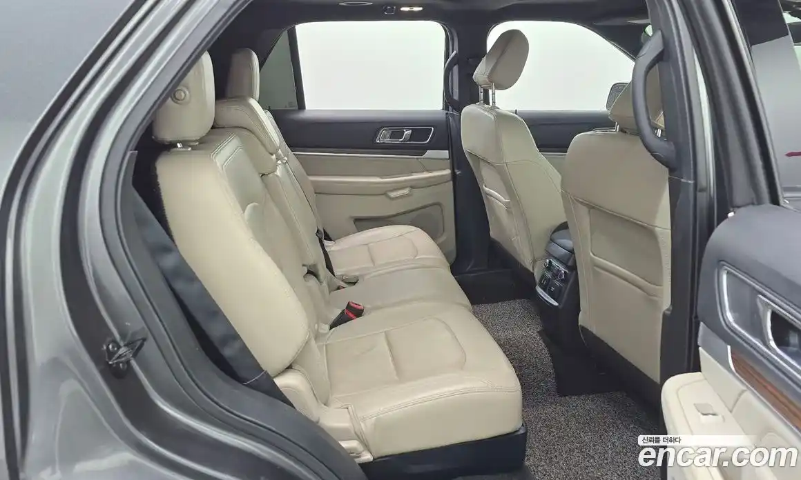 Ford Explorer 2018 2.3 гидро в Москве № 1920455, фото 18