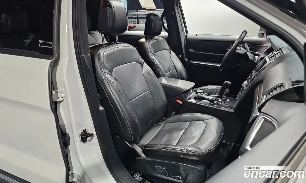 Ford Explorer 2018 2.3 гидро в Москве № 1920545, фото 11