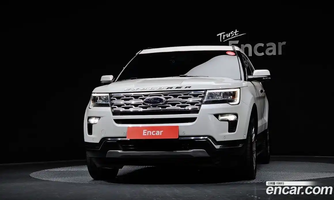 Ford Explorer 2018 2.3 гидро в Москве № 1920545, фото 3