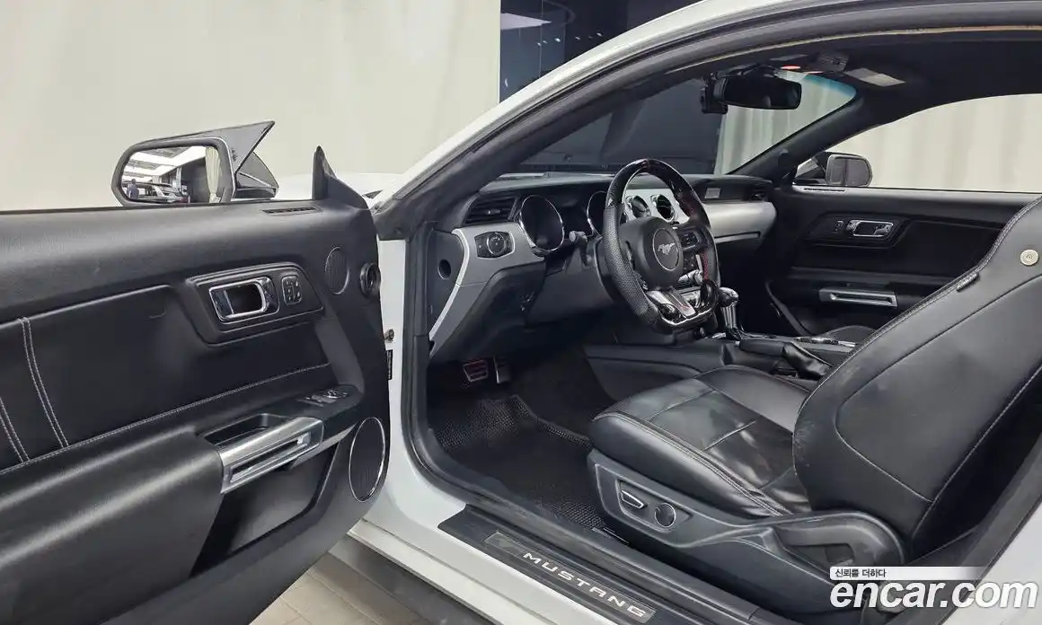 Ford Mustang 2015 5.0 гидро в Москве № 1920558, фото 10
