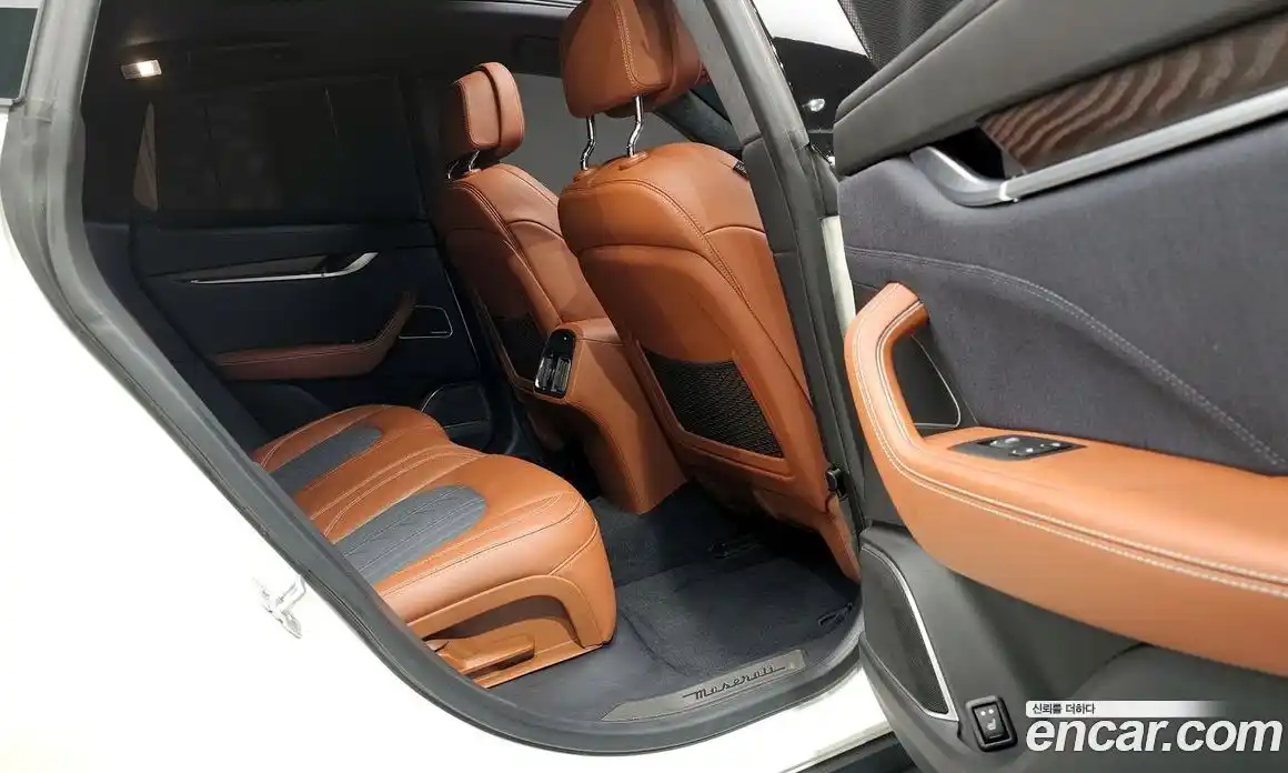 Maserati Levante 2020 3.0 гидро, фото 12