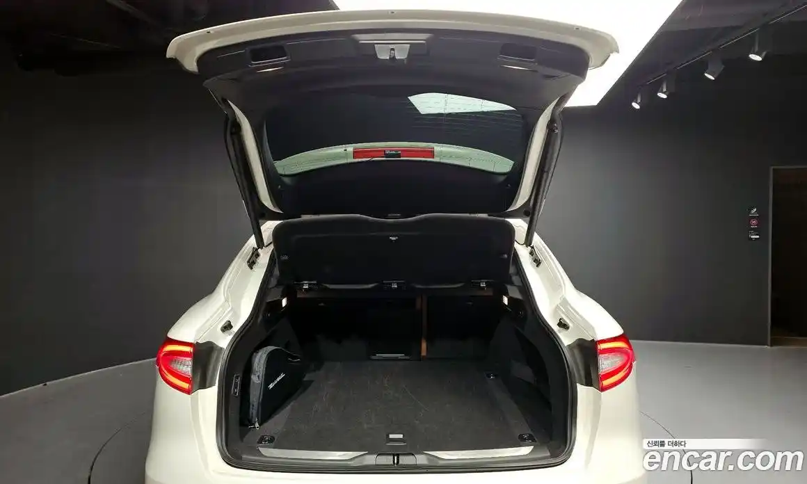 Maserati Levante 2020 3.0 гидро, фото 20