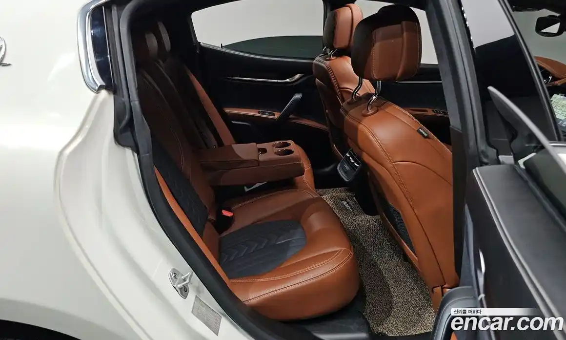 Maserati Ghibli 2018 3.0 гидро, фото 11