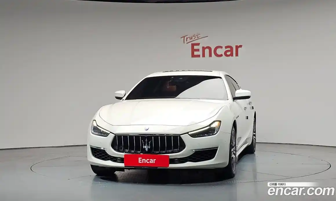 Maserati Ghibli 2018 3.0 гидро, фото 3