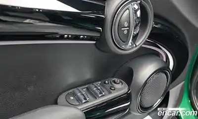 Mini Cooper 2022 1.5 гидро в Москве № 204190, миниатюра 12