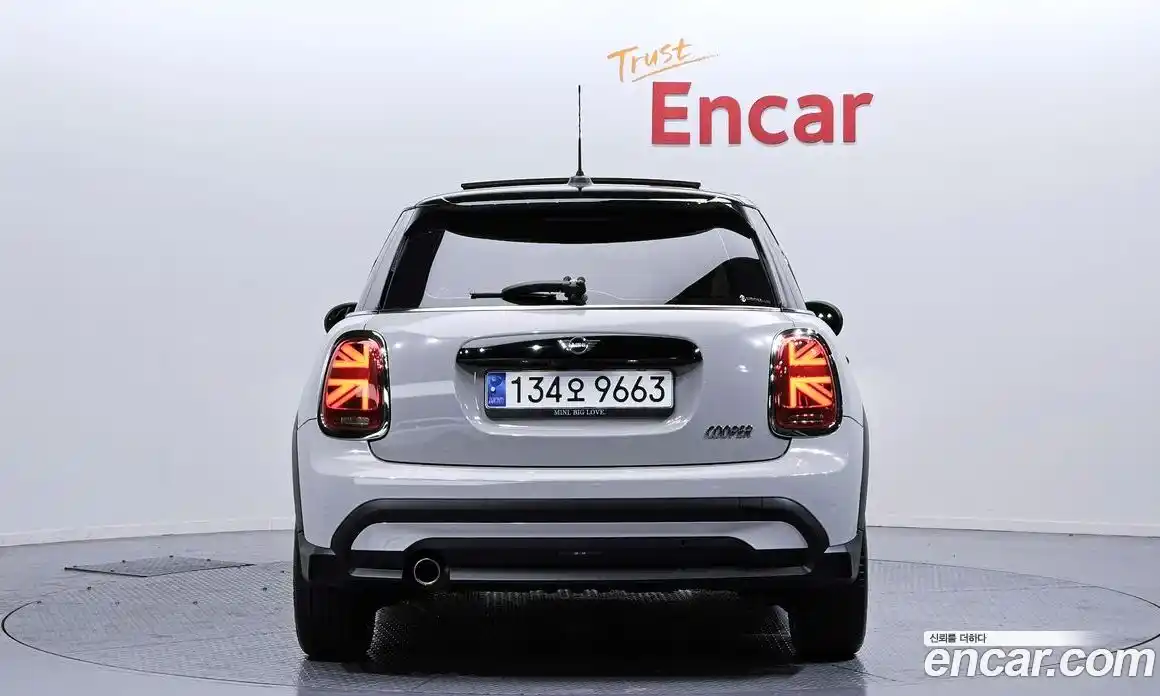 Mini Cooper 2022 1.5 гидро в Москве № 204190, фото 4