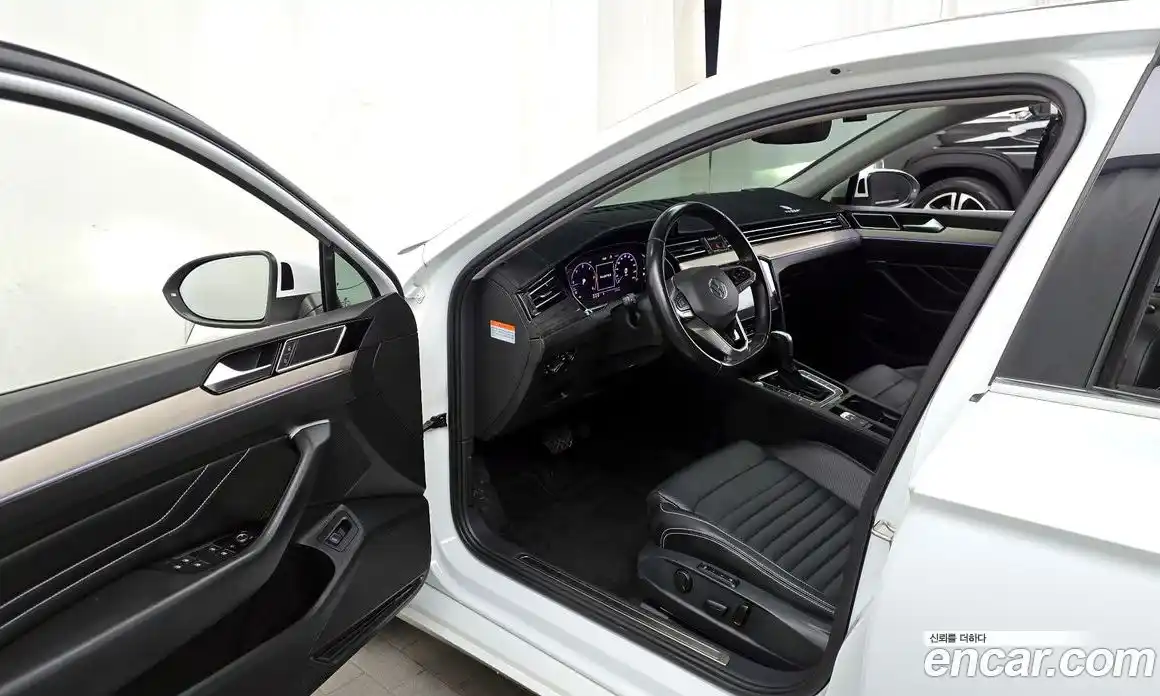 Volkswagen Passat 2021 2.0 гидро в Москве № 214888, фото 10