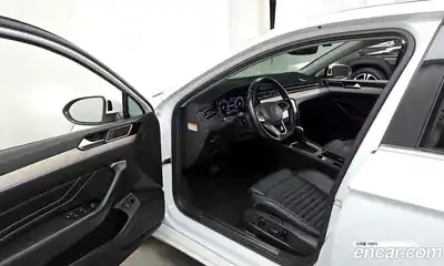 Volkswagen Passat 2021 2.0 гидро в Москве № 214888, миниатюра 10