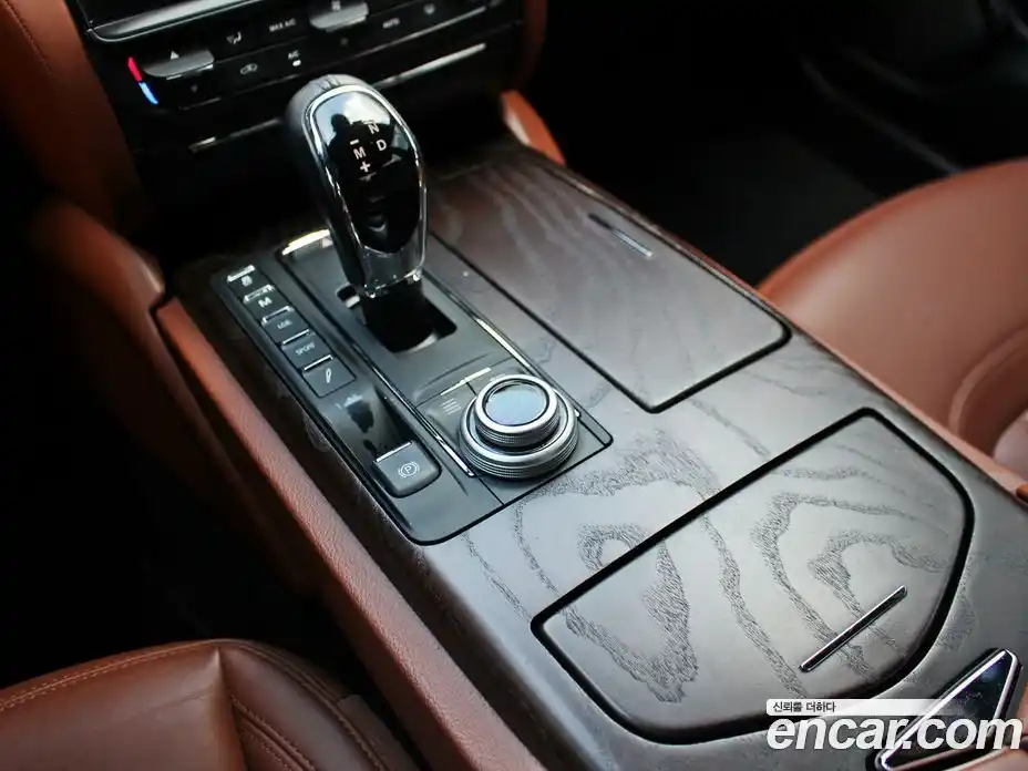 Maserati Quattroporte 2018 3.0 гидро, фото 15