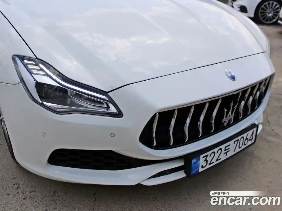 Maserati Quattroporte 2018 3.0 гидро, фото 5