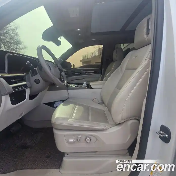 Cadillac Escalade 2023 6.2 гидро в Москве № 256396, фото 14