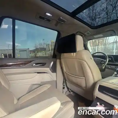 Cadillac Escalade 2023 6.2 гидро в Москве № 256396, миниатюра 8