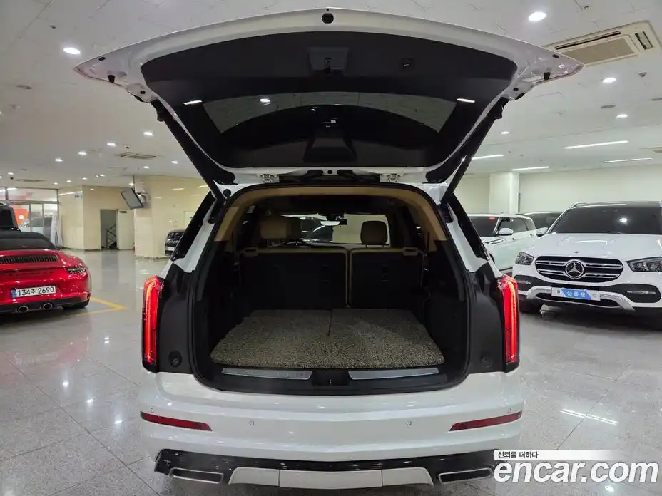 Cadillac XT6 2020 3.6 гидро в Москве № 256548, фото 19