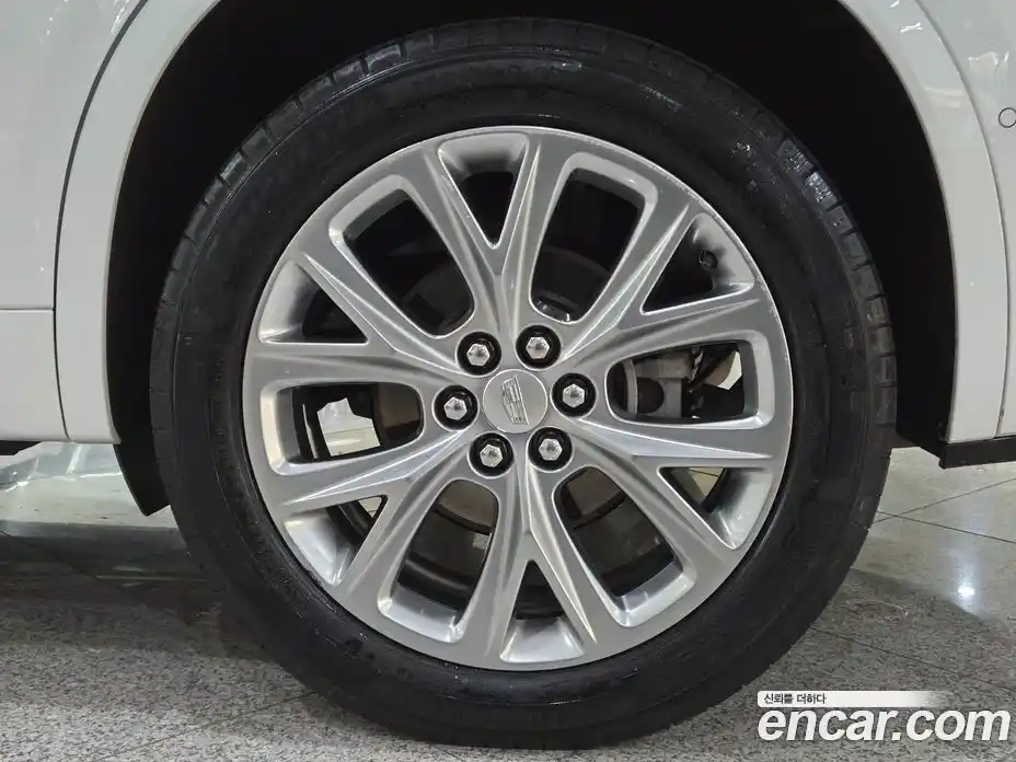Cadillac XT6 2020 3.6 гидро в Москве № 256548, фото 20