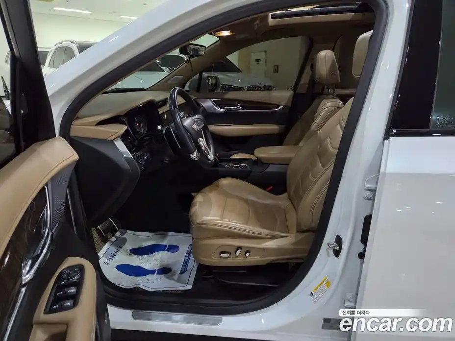 Cadillac XT6 2020 3.6 гидро в Москве № 256548, фото 6