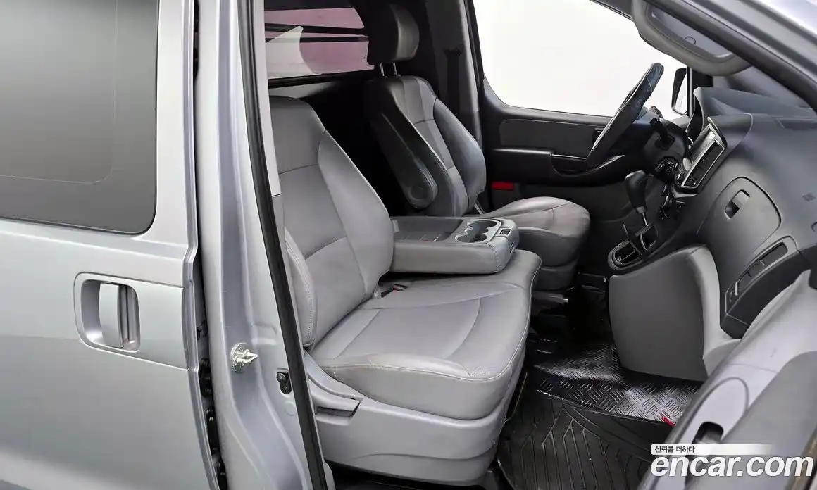 Hyundai Starex 2017 2.5 гидро в Москве, фото 18