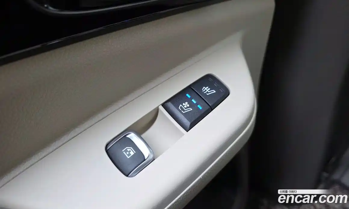 Kia Canival 2025 3.5 гидро в Москве № 1318110, фото 18