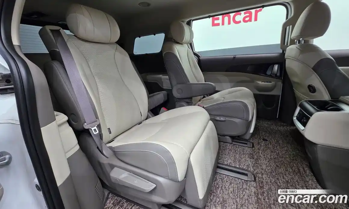 Kia Canival 2025 3.5 гидро в Москве № 1318110, фото 19