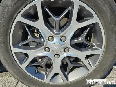 Jeep Cherokee 2021 3.6 гидро в Москве № 1323690, миниатюра 4
