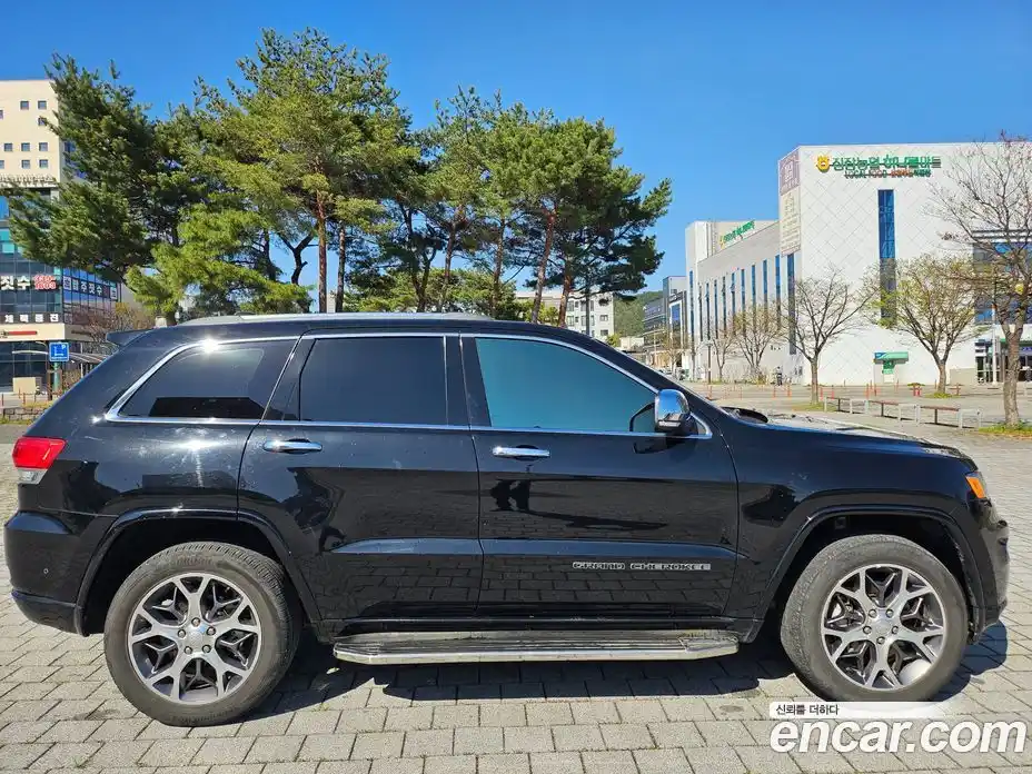 Jeep Cherokee 2021 3.6 гидро в Москве № 1323690, фото 5